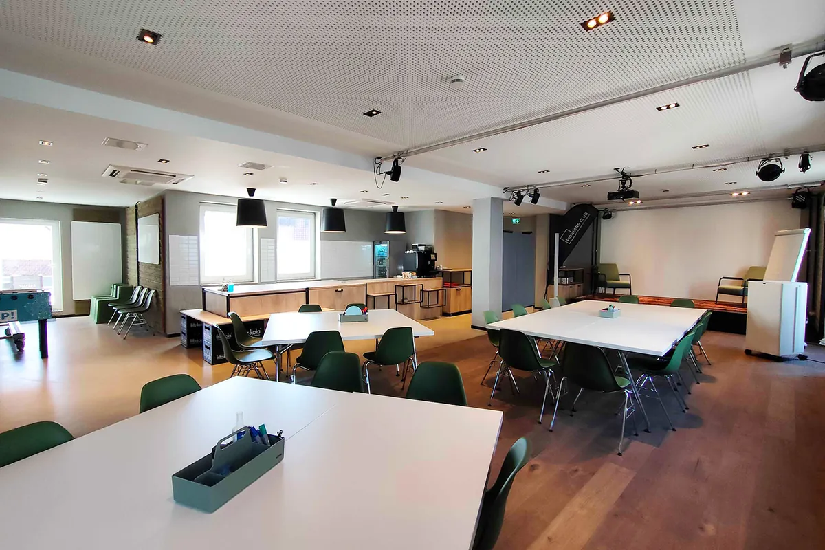 Event Space - Seitenansicht
